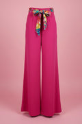 Pantalon large fuchsia avec ceinture foulard