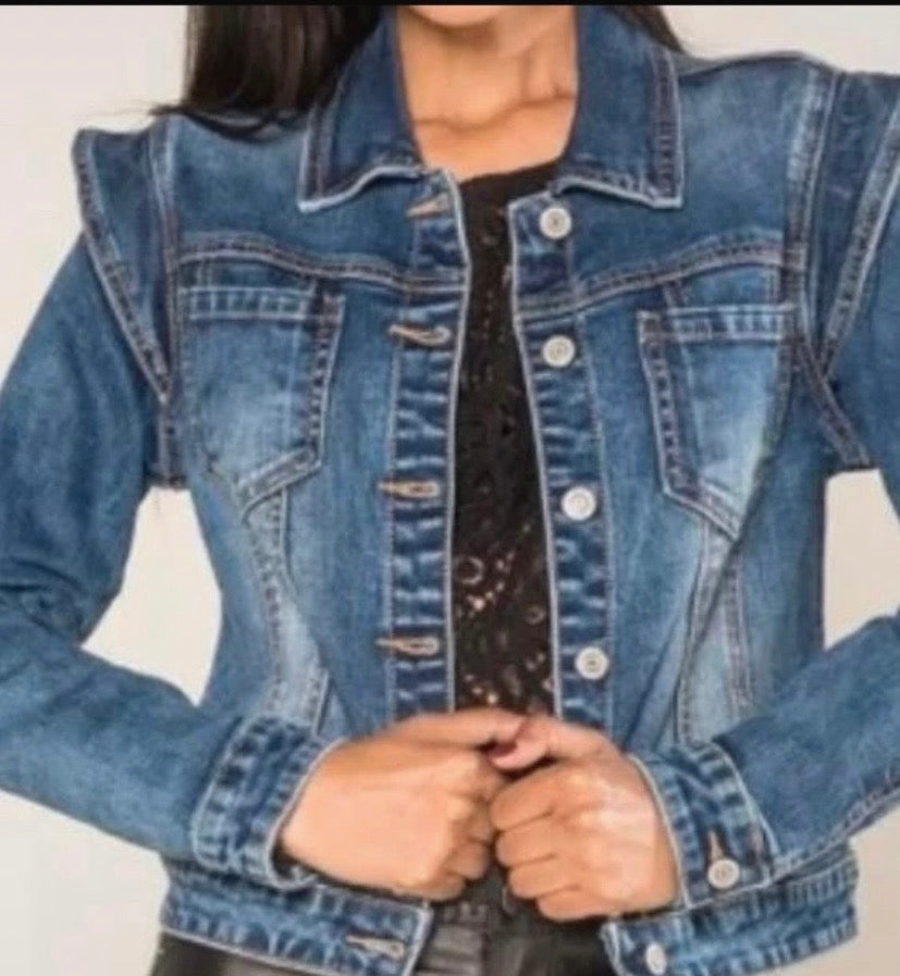Veste en jean femme – Coupe ajustée épaules structurées