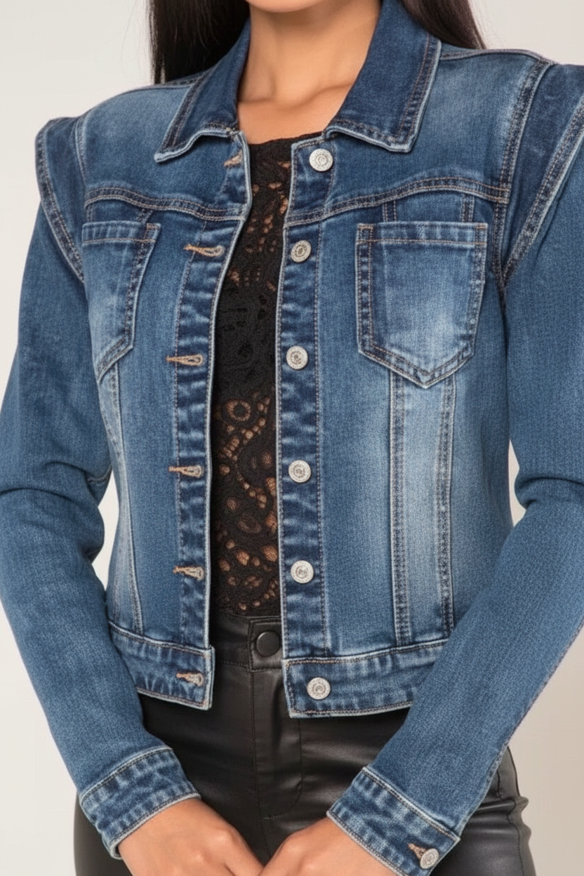 Veste en jean femme – Coupe ajustée épaules structurées